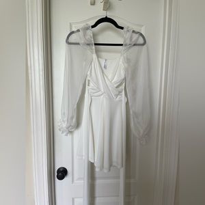 Lucy In The Sky white/light ivory-ish cut-out waist, tie front white dress XS